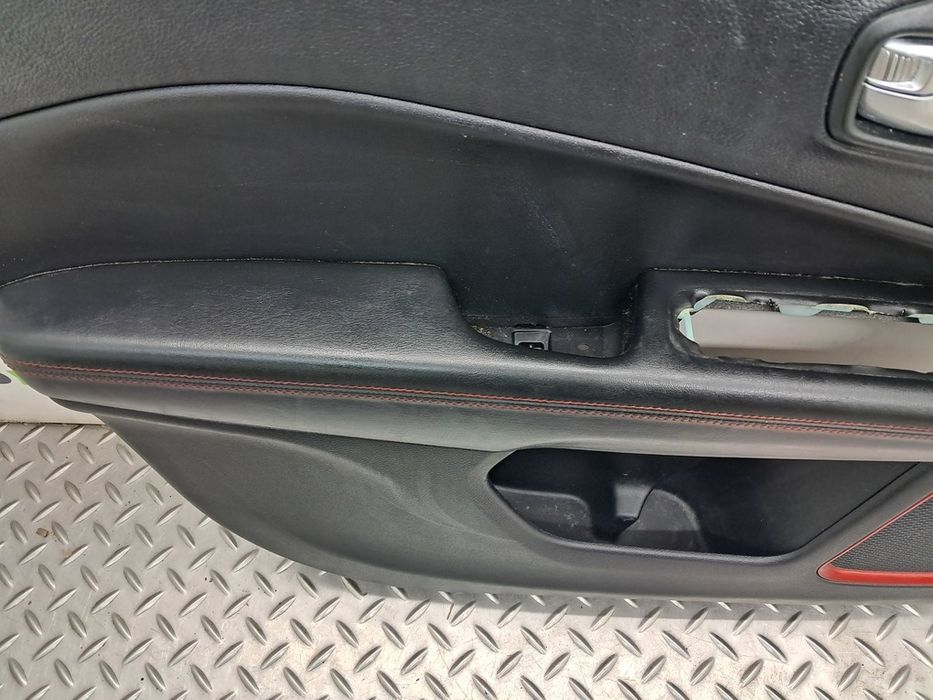 Обшивка двери карта дверная передняя левая JEEP COMPASS 17- 5UR931XCAF