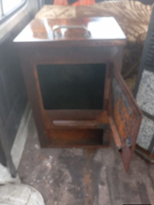 Vendo esta salamandra muita bonita bom estado