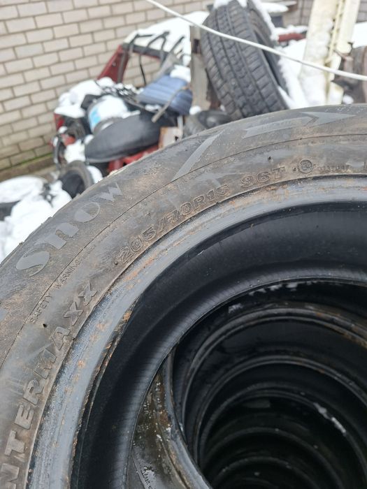 Зима. 205/70/15. Комплект. Резина, Шины.