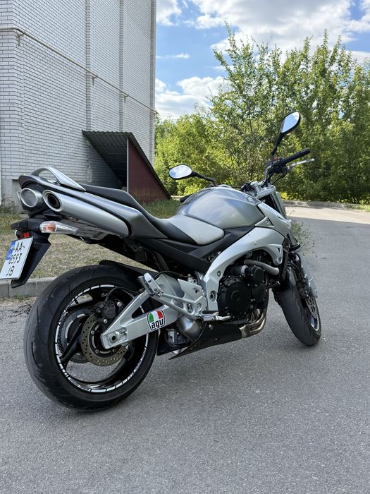 Suzuki GSR 600 (2006)