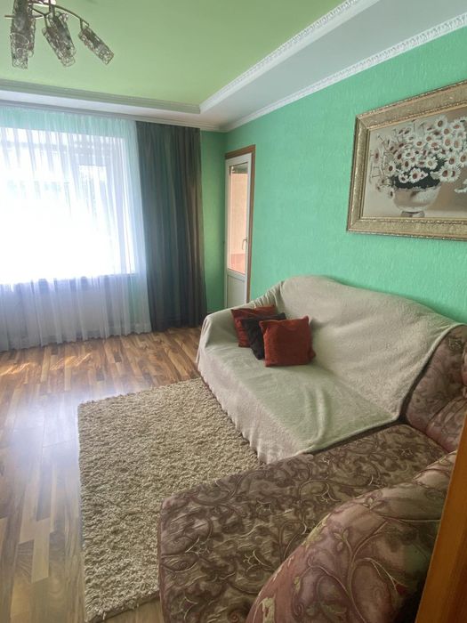 Подобово квартира двокімнатна 800грн.