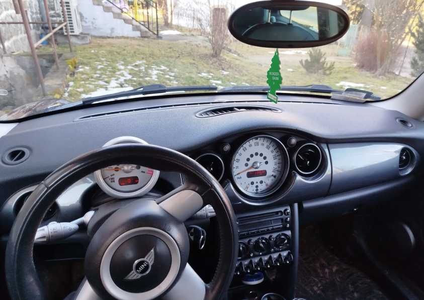 Разборка Mini Cooper  R50  бампер комплектний