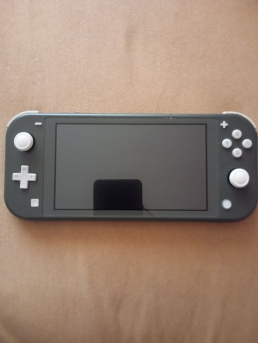 Nintendo Switch Lite z analogami Halla