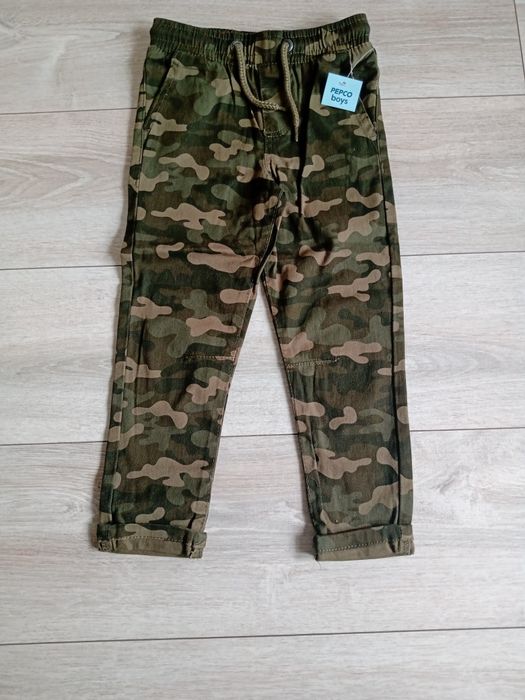 Spodnie rozmiar 104 nowe