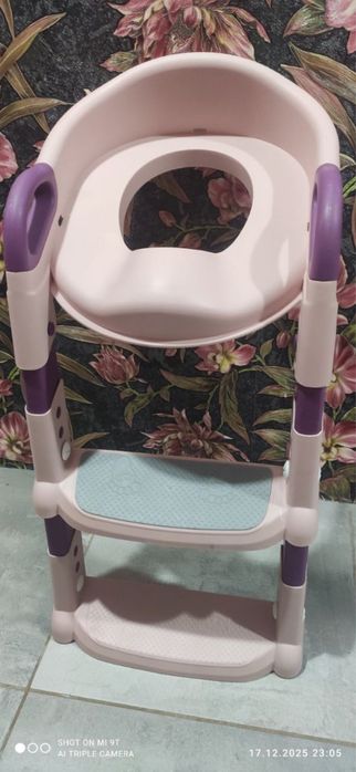 Дитяче сидіння для унітазу