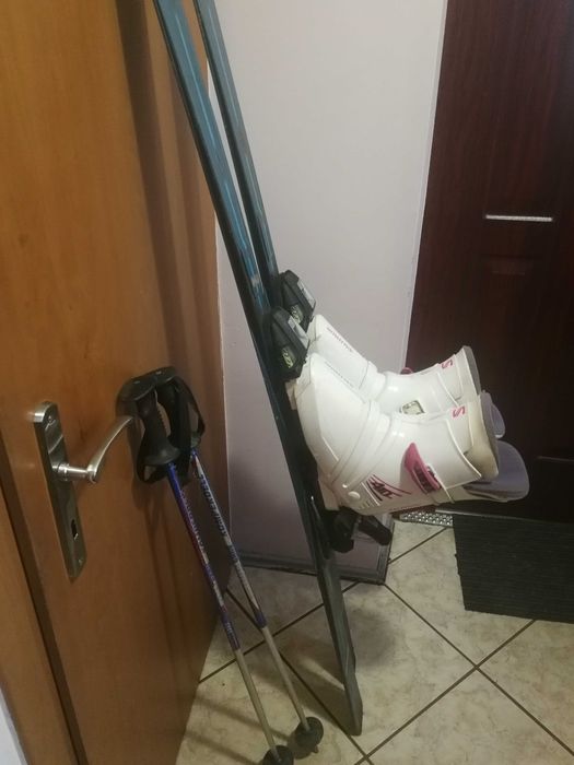 Zestaw narciarski narty kijki buty narciarskie salomon