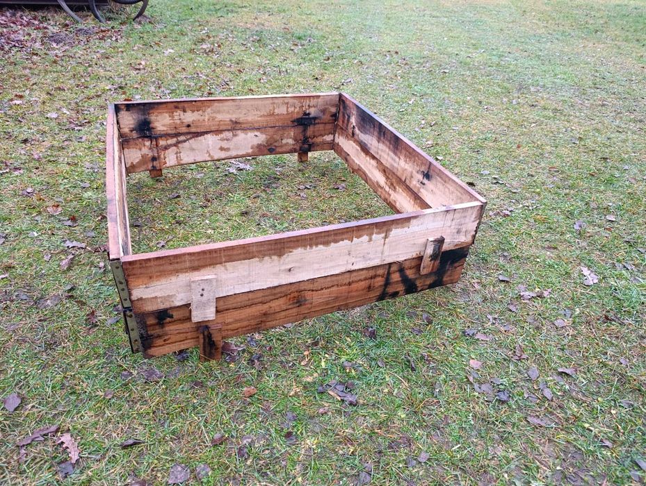 Drewniane ramki na warzywniak 110x100x14 cm