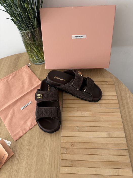 Klapki Miu Miu Nappa Maiilasse Suede Sandały Calzature Donna