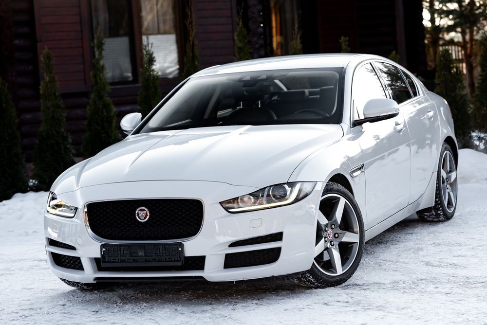 Jaguar XE 2.0d 180KM Xenon LED Skóra PDC Lane Ass. Navi Tempomat