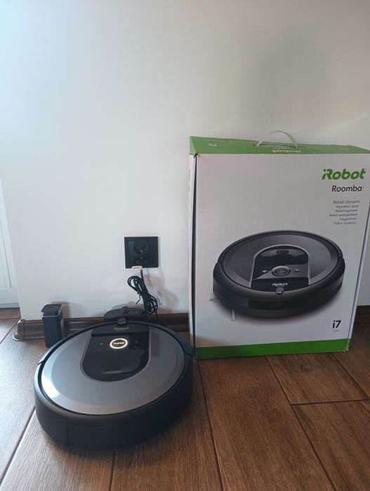 iRobot Roomba i7