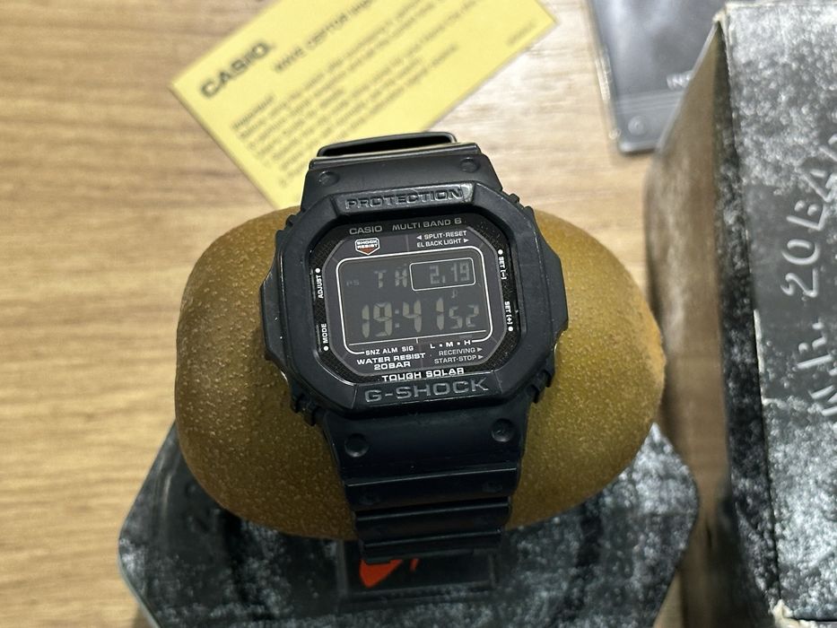 Casio G-Shock GW—M5610-1BER Solar Touch oraz Multiband 6