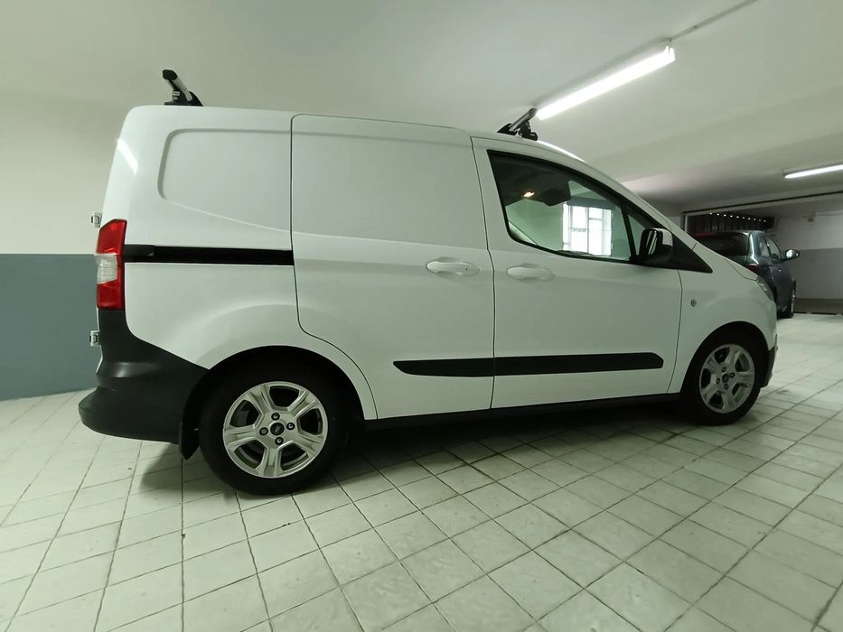 Ford Courier