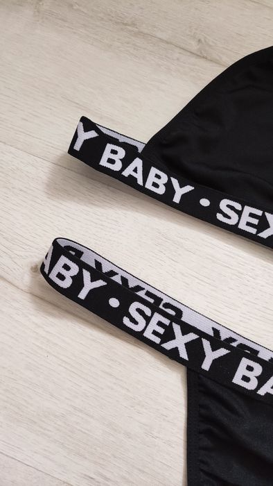 Zestaw bielizny biustonosz + figi czarne rozmiar S/M NOWE