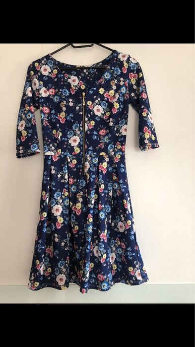 Wiosenna sukienka w kwiaty