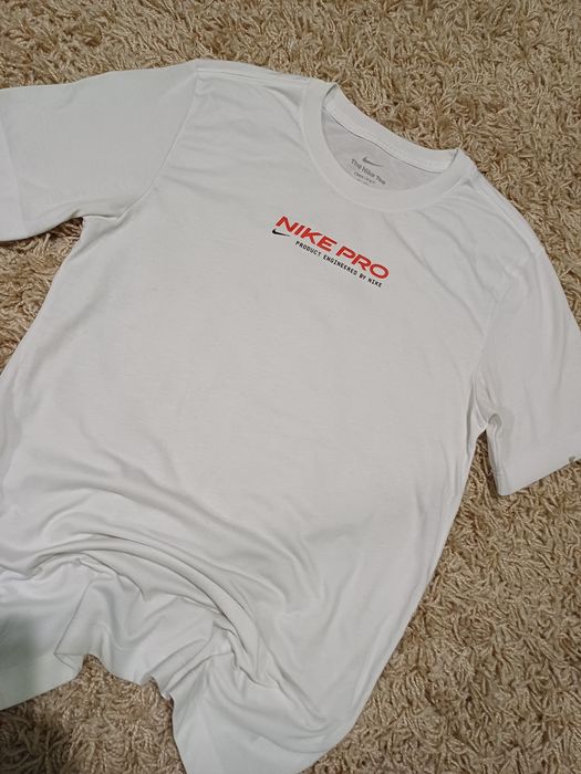 Футболка чоловіча Nike Mens Training T-Shirt White