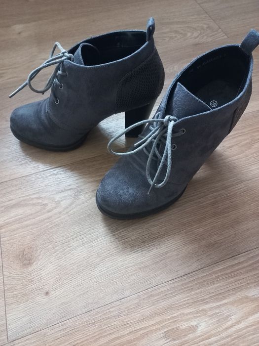 Buty damskie rozmiar 38/39 kolor szary