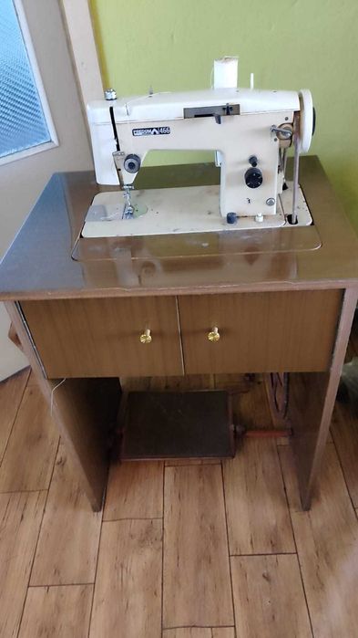 Sprzedam maszynę do szycia Łucznik