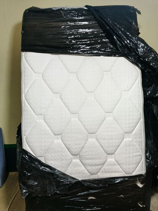 Кровать двуспальная