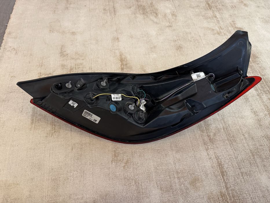 Farolim Traseiro Esquerdo Opel Insignia Carro