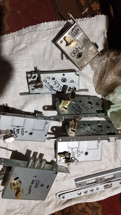 Продам Плитку Металическую Напольную