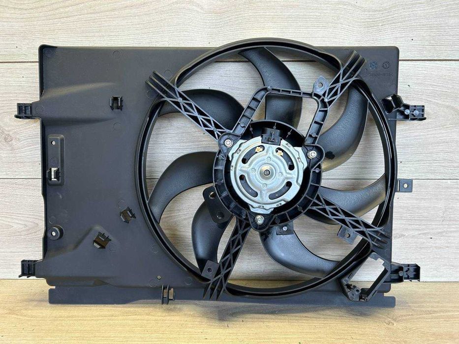 Дифузор Вентилятор радіатора Fiat Fiorino Qubo Nemo 1.4 52217935