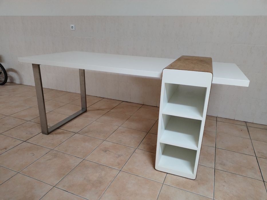 Secretária Cork original