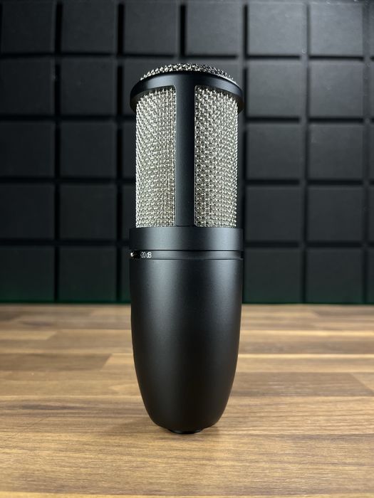 AKG Perception P220 (Доставимо кур’єром — БЕЗКОШТОВНО!)