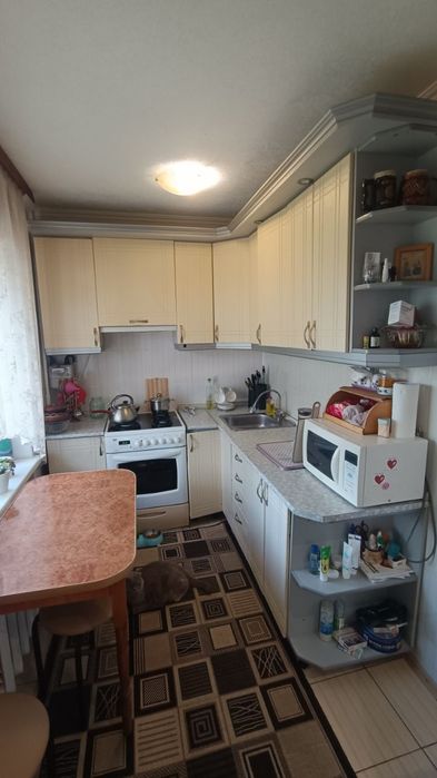 Продам квартиру  на масиві Леваневського (П-т Незалежності)