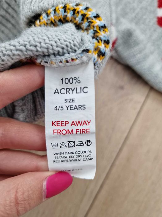 Sweter swiąteczny 110 chłopięcy. Ciepły
