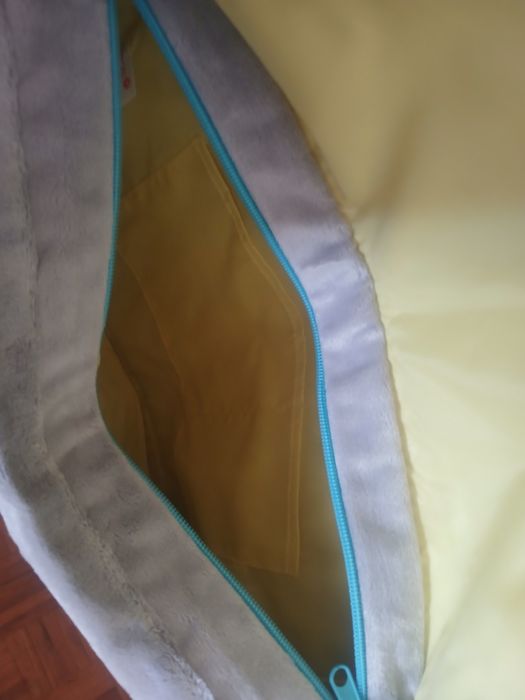 Bolsa cinza de pelinho