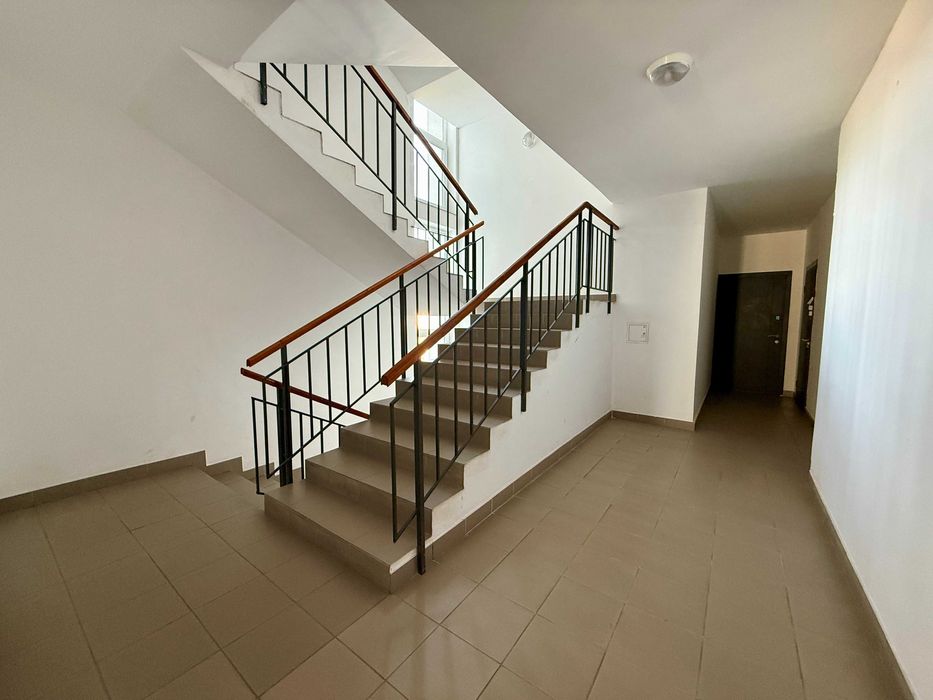 Продаж просторої 2-кімнатної квартири в Новобудові.