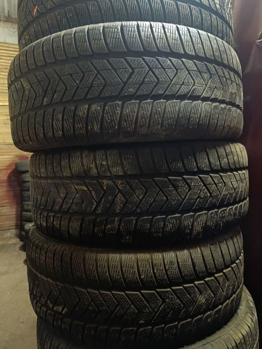 Шини зима Pireli 255/55/19 6mm 4шт.