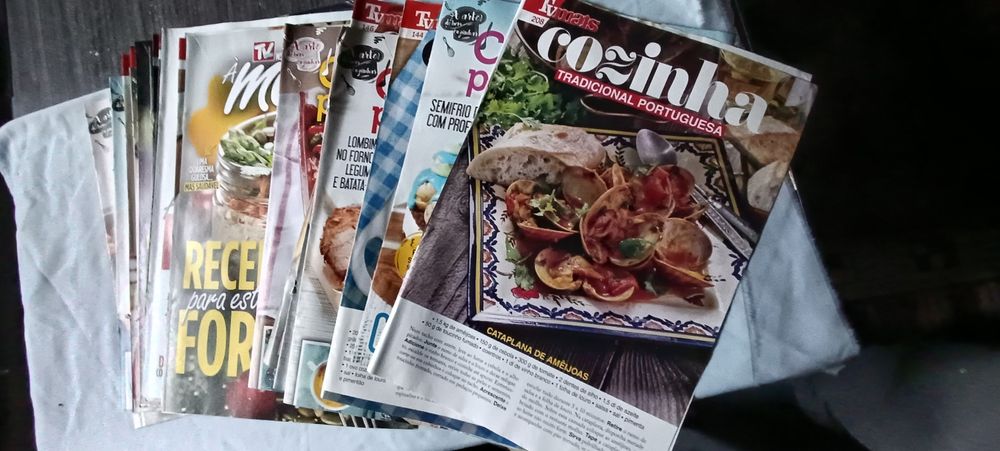 Dezenas de revistas de culinária