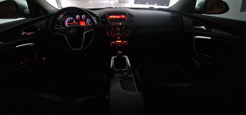 Opel Insignia 2.0 CDTI (Dez. 2009) – Estimada em Garagem