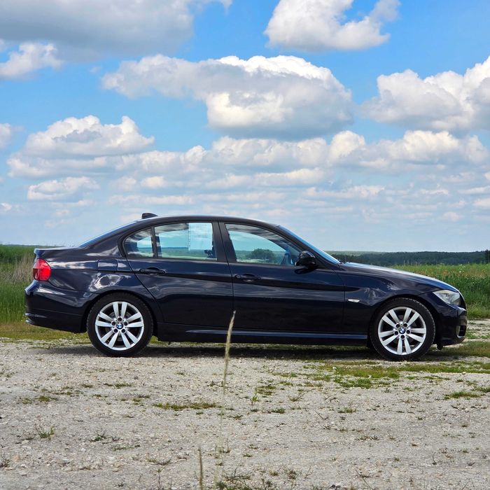 BMW 320i E90  170 KM
