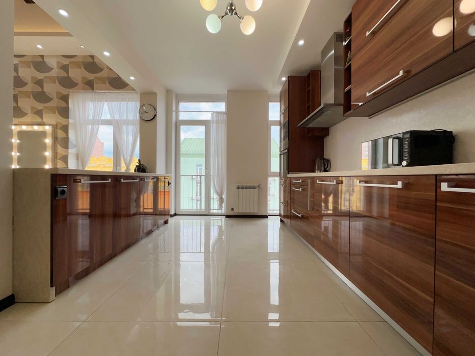 Трьохкімнатний Penthouse 110m2 в ЖК Комфорт Таун |м|Лівобережна