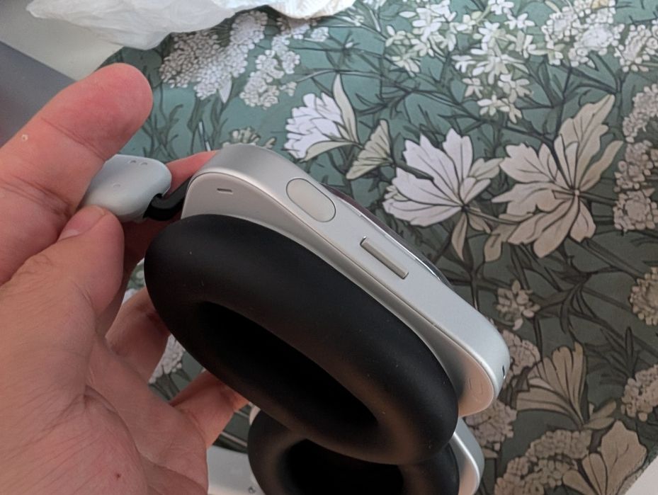 nothing headphone (1)