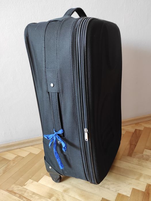 Walizka 64 x 42 x 24