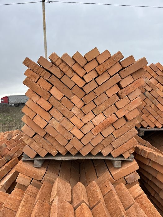 Повнотіла цегла М125