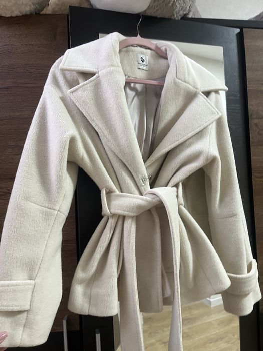 Пальто  укорочене