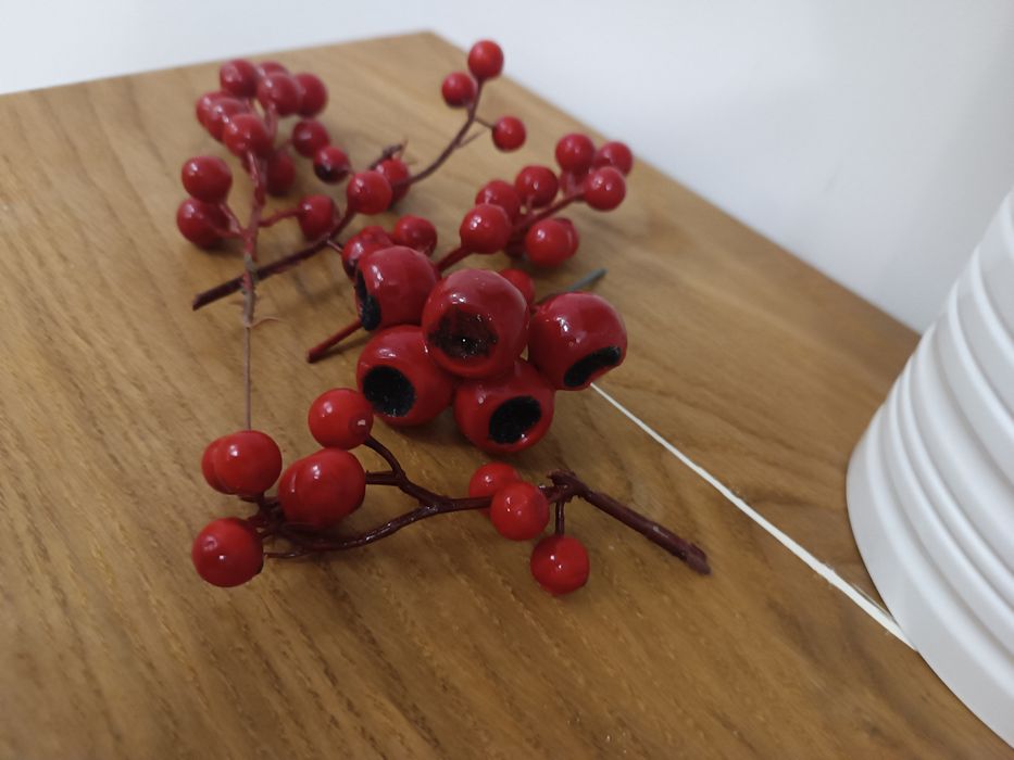 Sztuczne gałązki głogu do stroika 5 sztuk, krótkie 5 cm