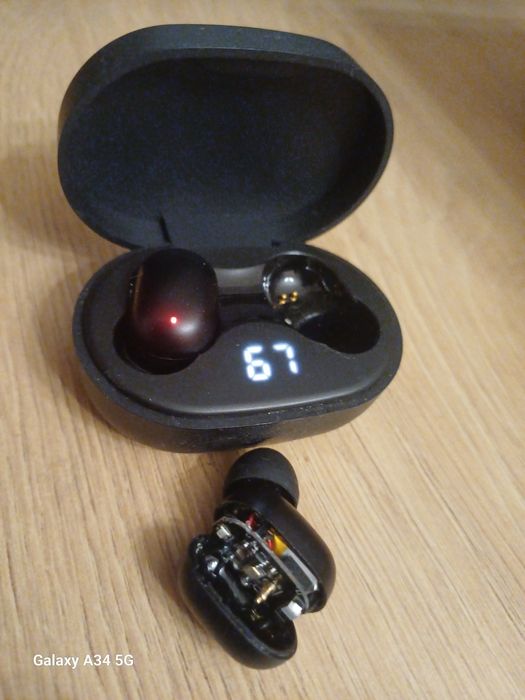 Бездротові вакуумні навушники робочі