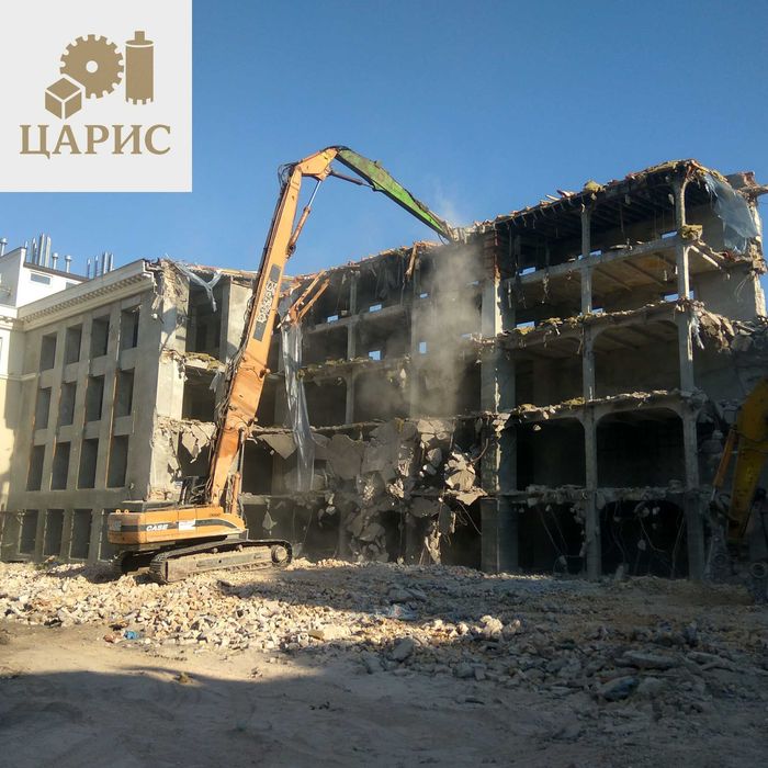 Демонтаж дома, старых и ветхих строений. Разборка металлоконструкций