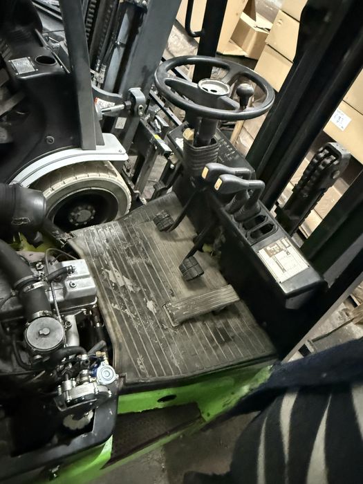 Автонавантажувач Klark 2,5