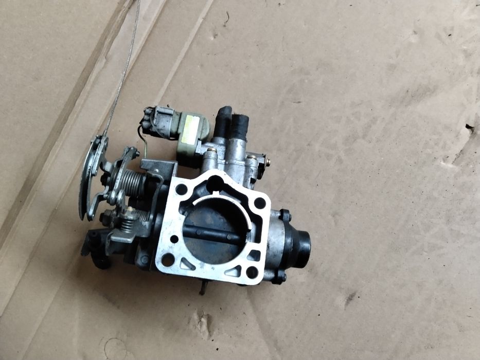 Przepustnica Toyota 1.8 16V 7A-FE AVENSIS T22 COROLLA CELICA
