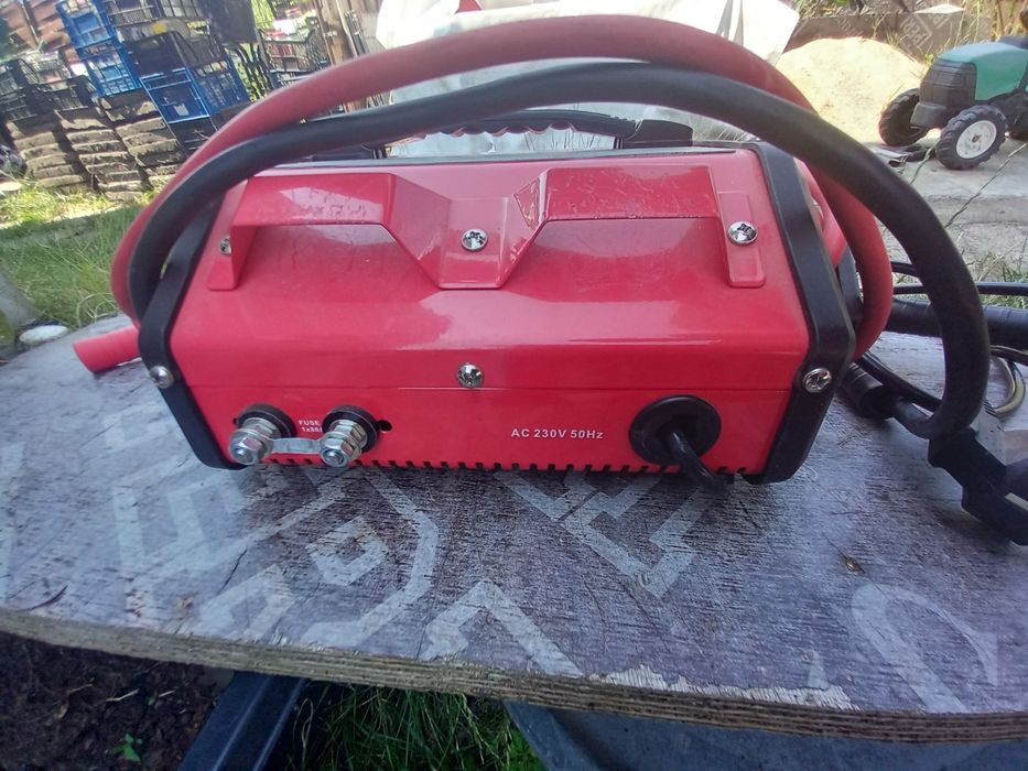 Prostownik 6 i 12 V