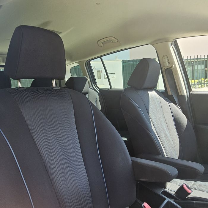Vendo masda 5 de 2011 de 7 lugares com apenas 163 mil km esta rigorosamente impecável