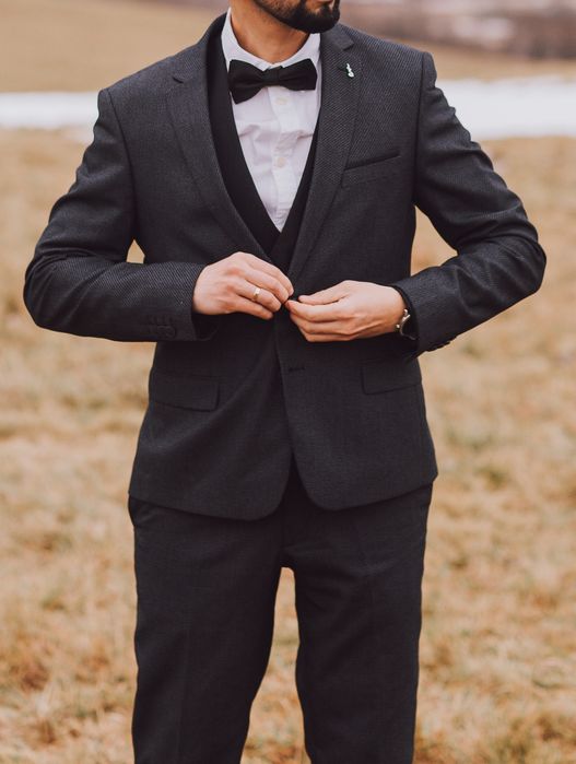 Костюм трійка сірий