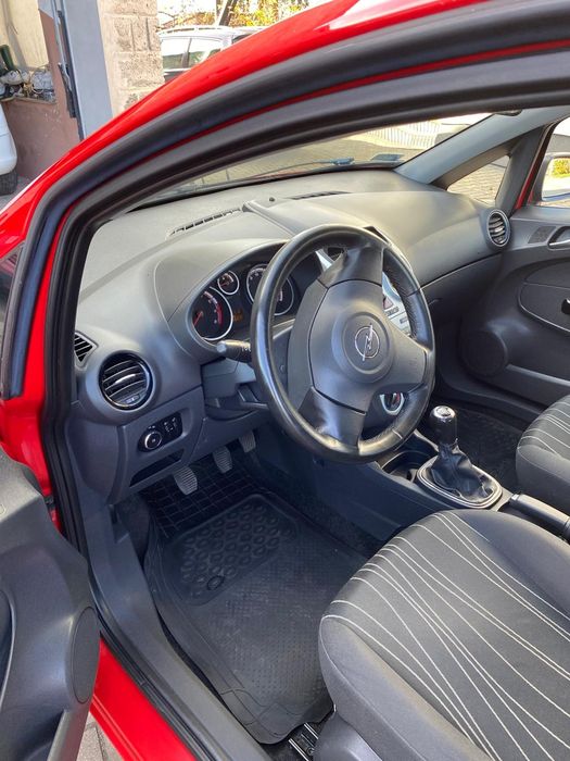 Auto Opel  corsa  D