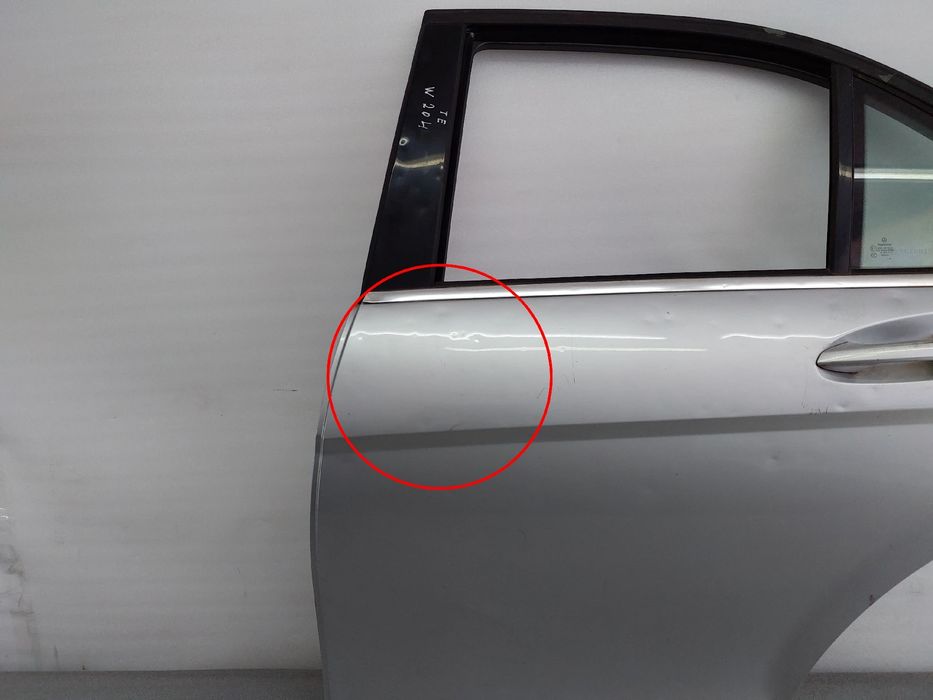 Porta trás esquerda MERCEDES-BENZ Classe C (W204)